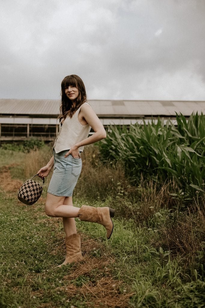 Mom jean shorts with linen vest and cowboy boots